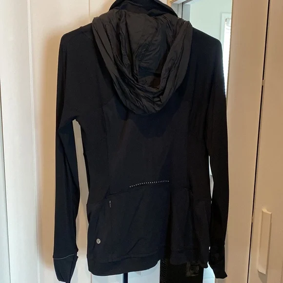 SALE NWOT Lululemon Running Zip up - Picture 2 of 2